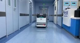 京東數(shù)科攜手銀翼醫(yī)療推室內(nèi)運送AI機器人