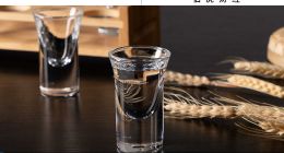 白酒的2023：茅臺供不應求，中小酒企加速出局