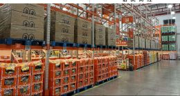 在休閑零食與傳統(tǒng)超市之間，來(lái)伊份選擇了“山姆”